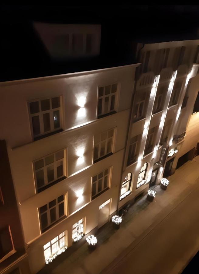 Louisa Hotel